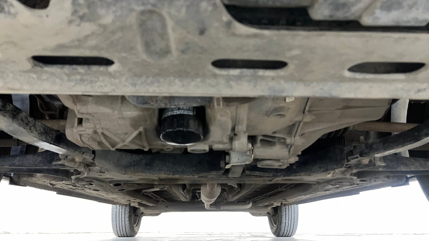 Used 2023 Nissan Magnite XE Petrol Manual extra FRONT LEFT UNDERBODY VIEW