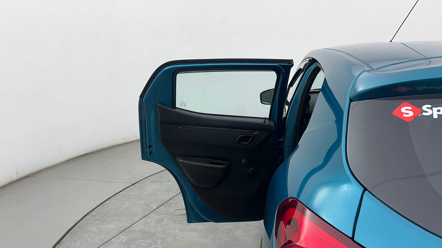 Used 2024 Renault Kwid RXL(O) 1.0L AMT Petrol Automatic interior LEFT REAR DOOR OPEN VIEW