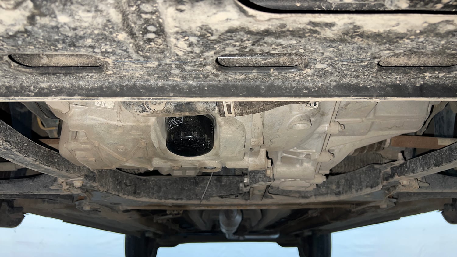 Used 2023 Nissan Magnite XE AMT Petrol Automatic extra FRONT LEFT UNDERBODY VIEW