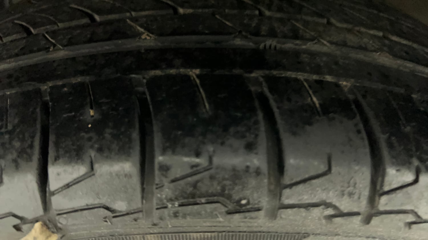 Used 2020 Maruti Suzuki Ciaz Alpha 1.5 AT Petrol Automatic tyres LEFT FRONT TYRE TREAD VIEW