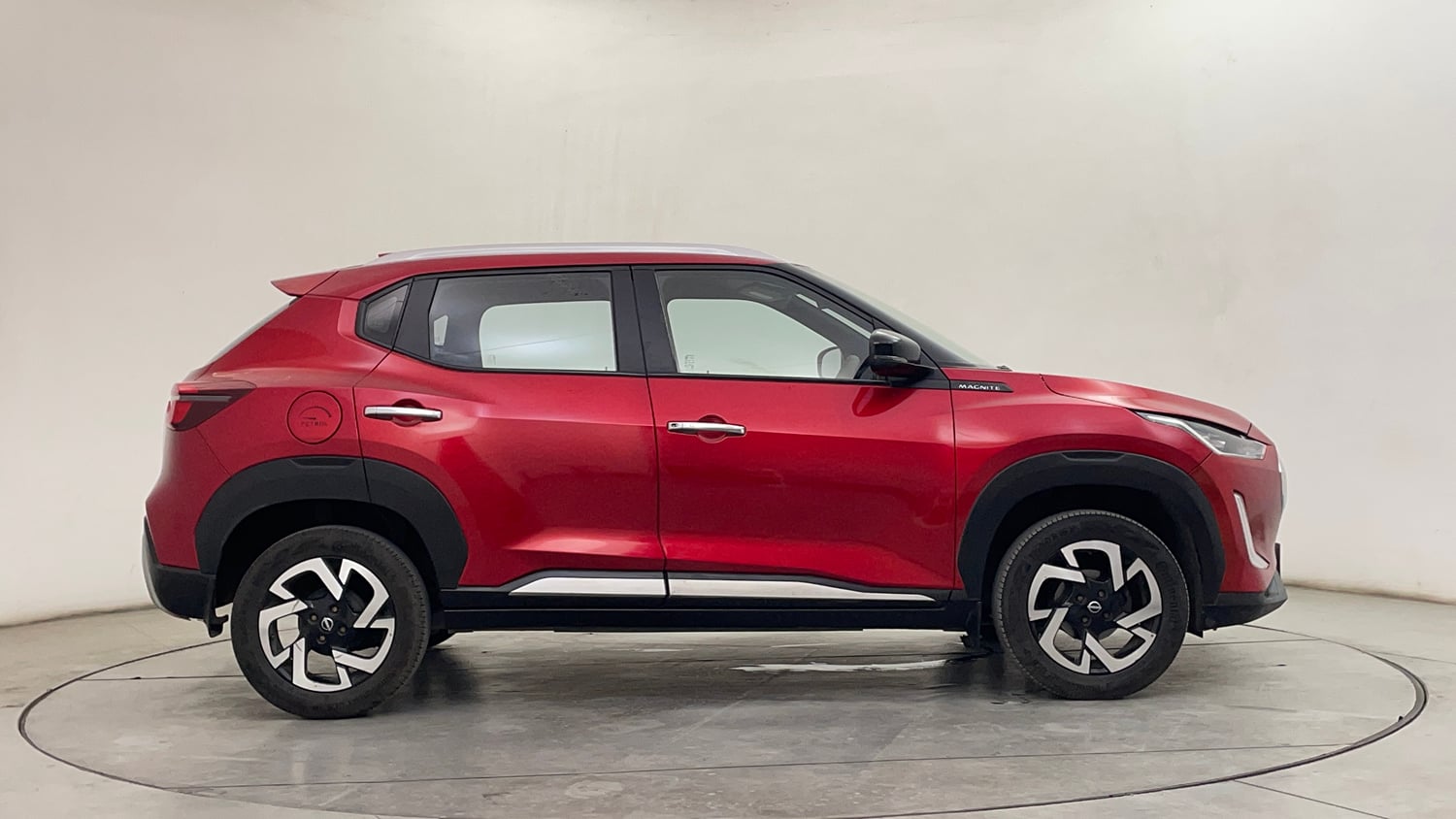 Used 2022 Nissan Magnite XV Turbo Petrol Manual exterior RIGHT SIDE VIEW