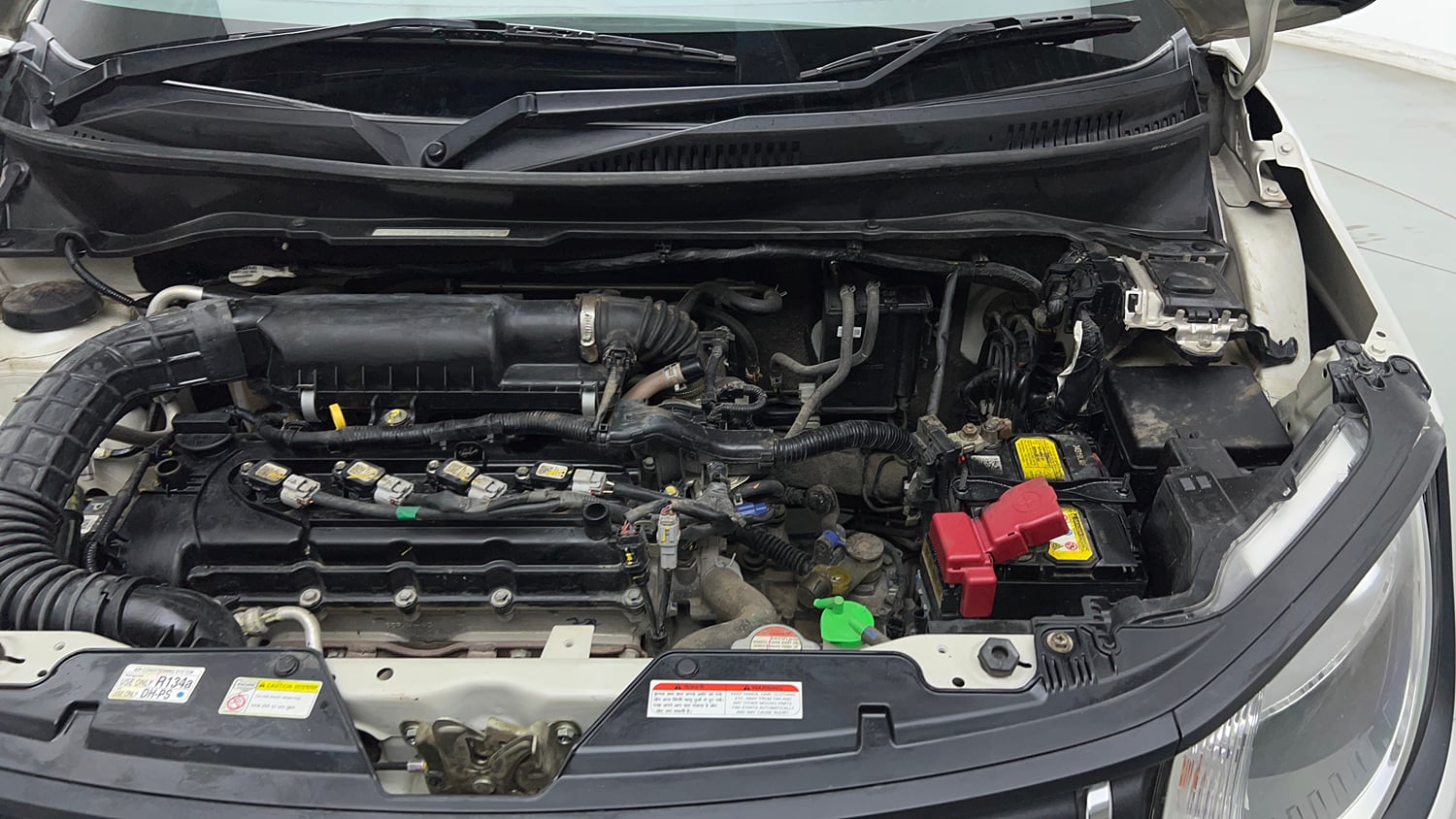 Used 2023 Maruti Suzuki Ignis Sigma 1.2 MT Petrol Manual engine ENGINE LEFT SIDE VIEW