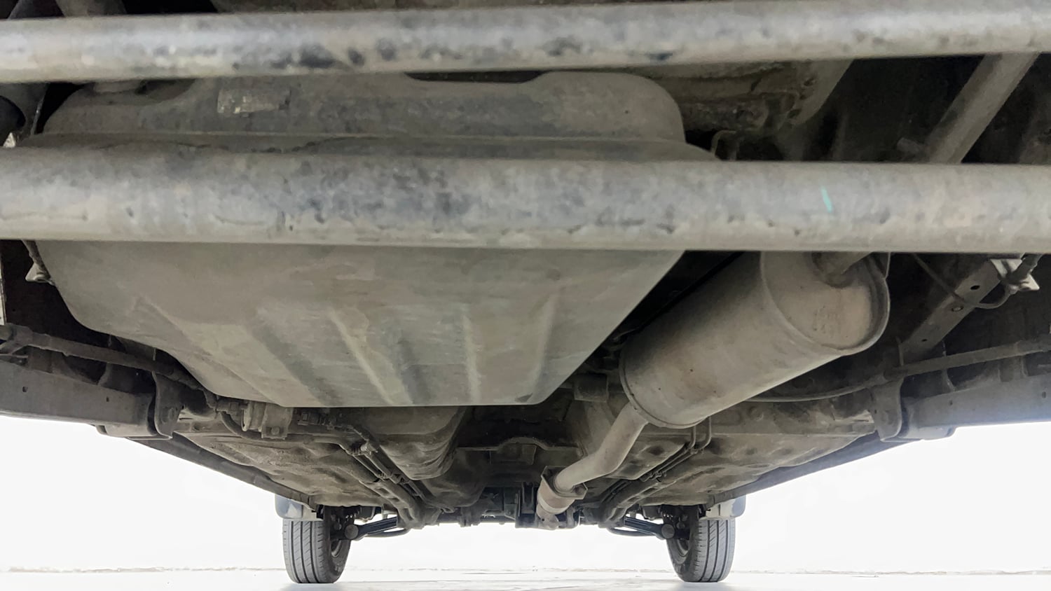 Used 2016 Maruti Suzuki Alto 800 Lxi Petrol Manual extra REAR UNDERBODY VIEW (TAKEN FROM REAR)