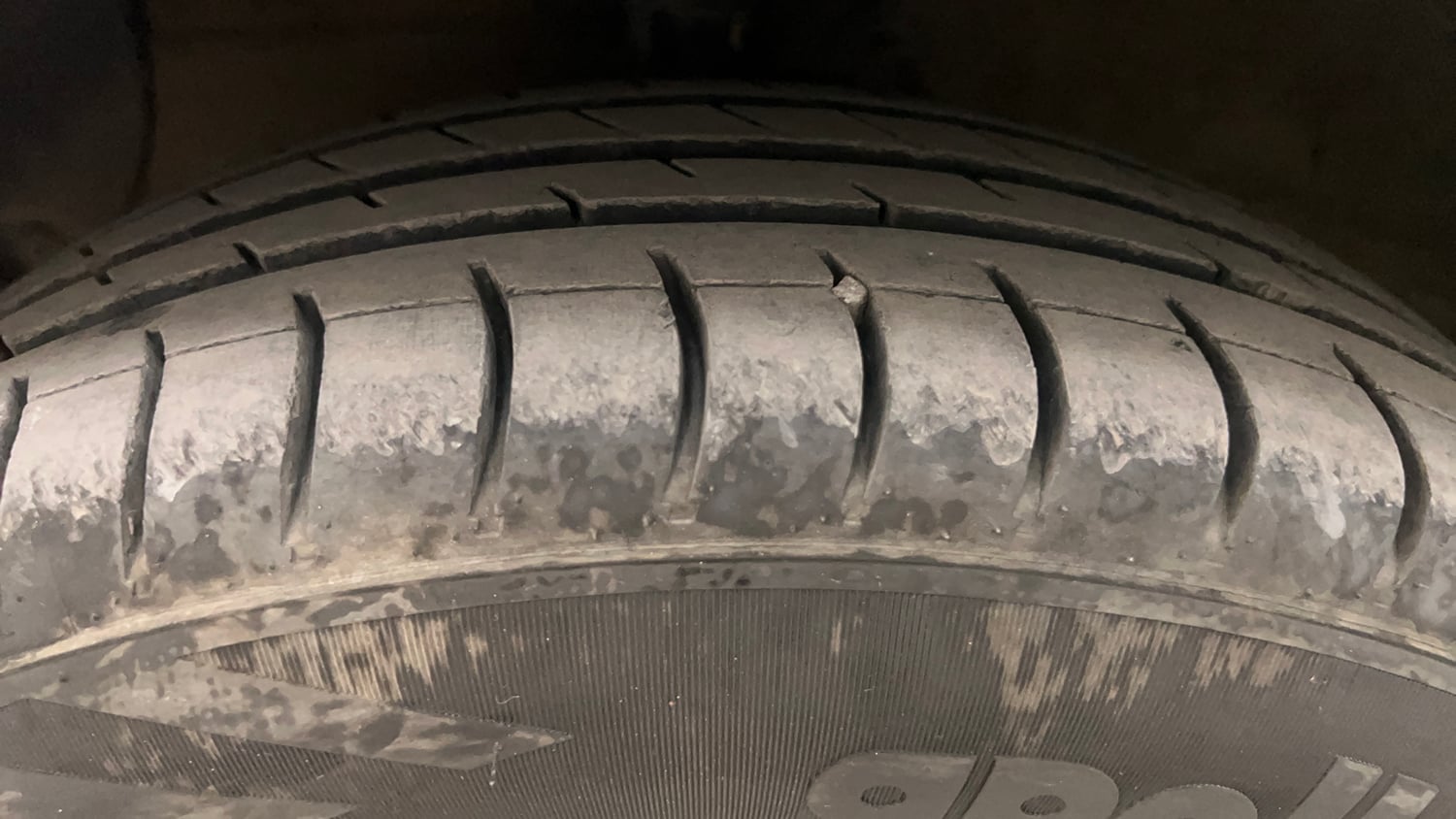 Used 2016 Hyundai Grand i10 Asta 1.2 Kappa VTVT (O) Petrol Manual tyres LEFT FRONT TYRE TREAD VIEW