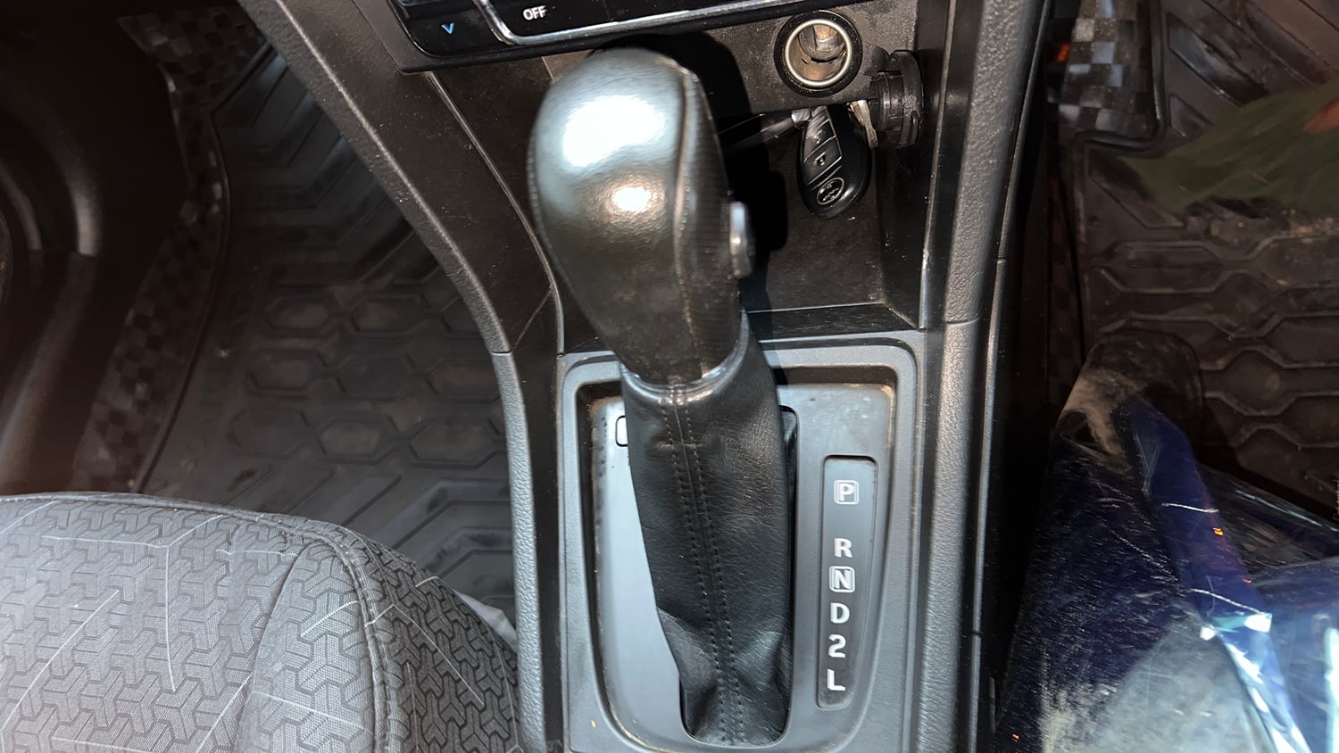 Used 2022 Toyota Urban Cruiser Premium Grade AT Petrol Automatic interior GEAR  KNOB VIEW