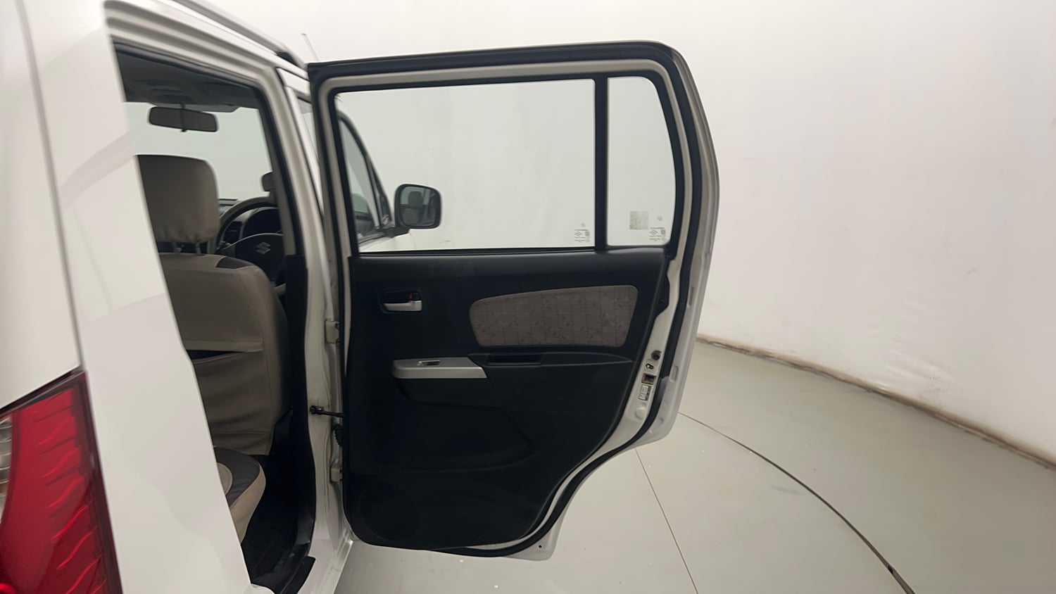 Used 2014 Maruti Suzuki Wagon R VXI Petrol Manual interior RIGHT REAR DOOR OPEN VIEW