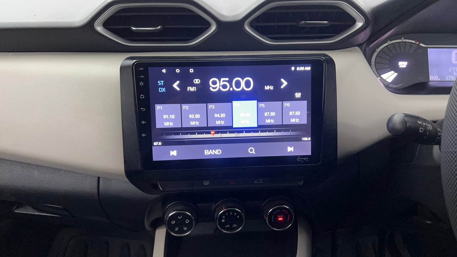 Used 2023 Nissan Magnite XE Petrol Manual interior MUSIC SYSTEM & AC CONTROL VIEW