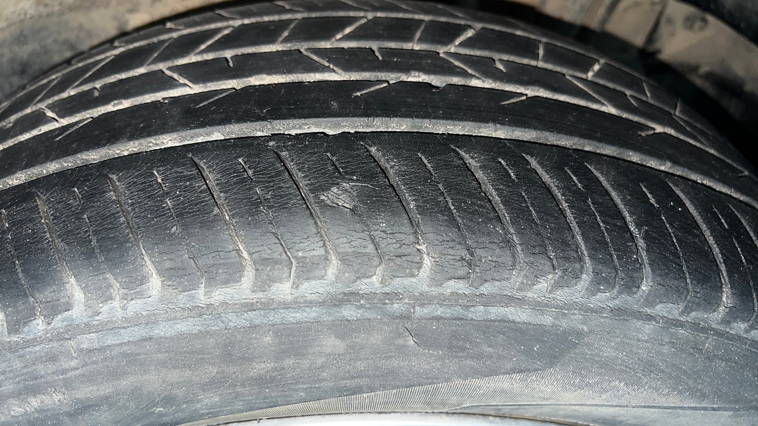 Used 2018 Tata Nexon XM Diesel Diesel Manual tyres LEFT REAR TYRE TREAD VIEW