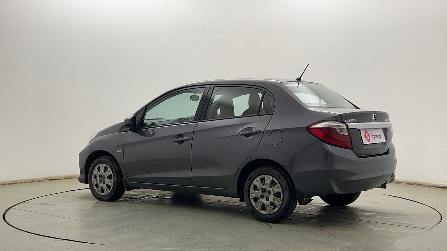 Used 2017 Honda Amaze 1.2 S i-VTEC Opt Petrol Manual exterior LEFT REAR CORNER VIEW