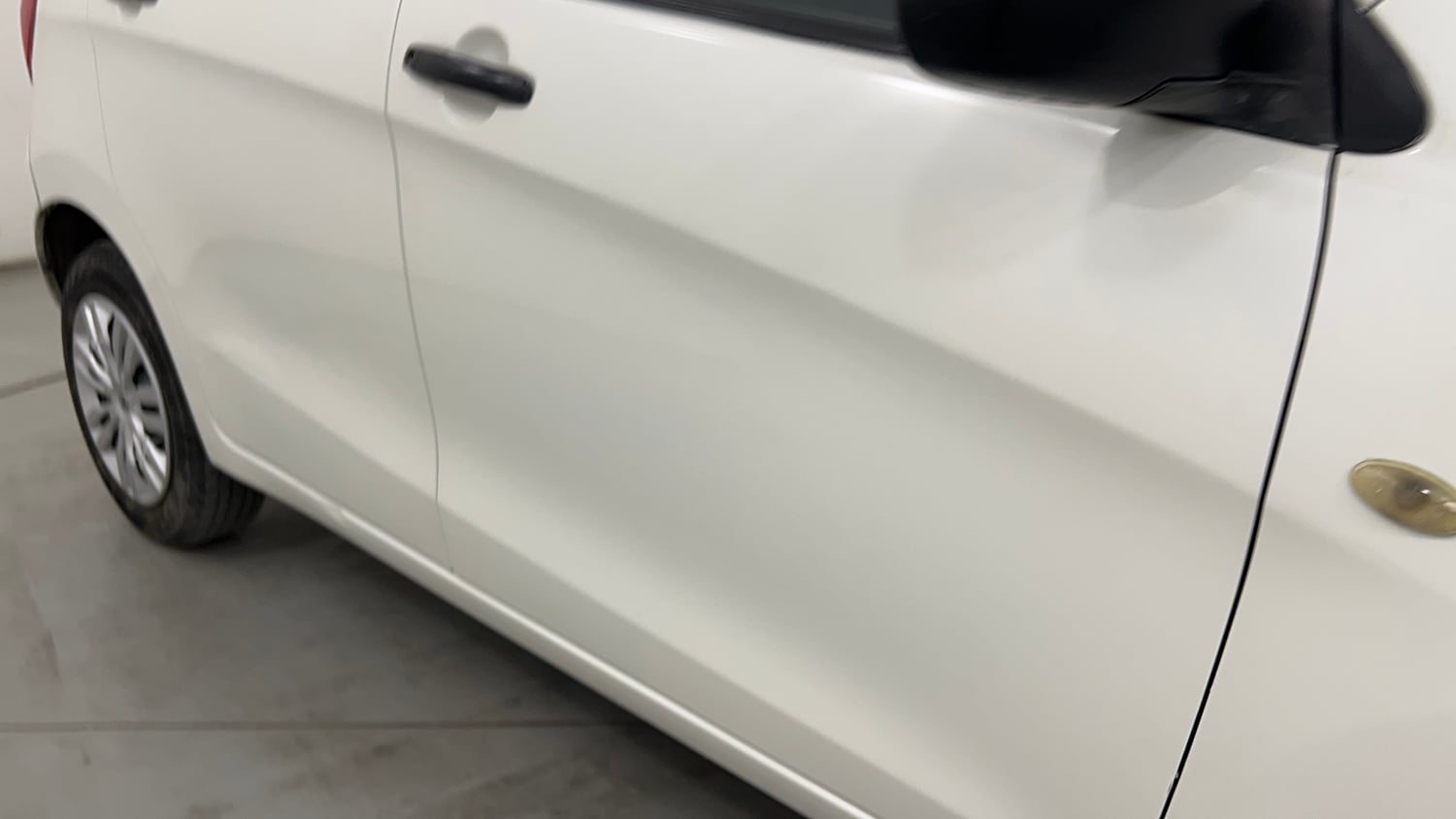 Used 2015 Maruti Suzuki Celerio VXi AMT Petrol Automatic dents MINOR SCRATCH