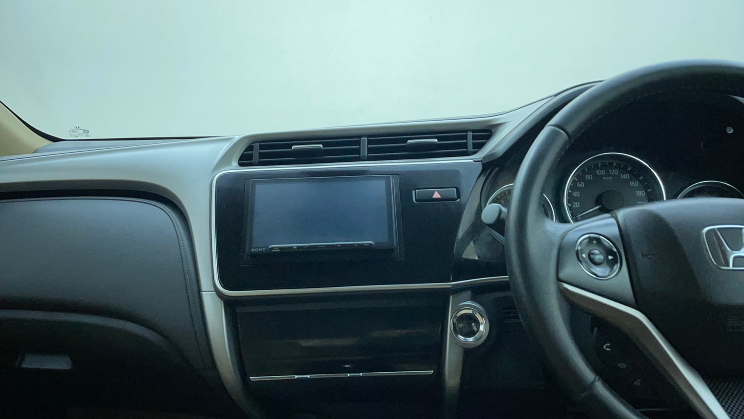 Used 2018 Honda City ZX CVT Petrol Petrol Automatic interior MUSIC SYSTEM & AC CONTROL VIEW