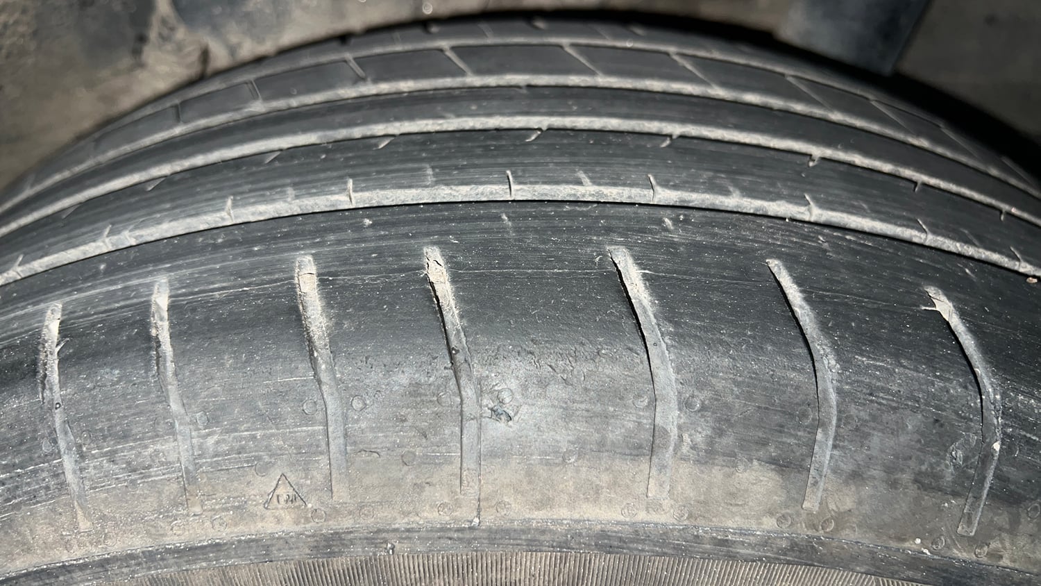 Used 2019 hyundai Venue SX 1.0 (O) Turbo Petrol Petrol Manual tyres LEFT REAR TYRE TREAD VIEW
