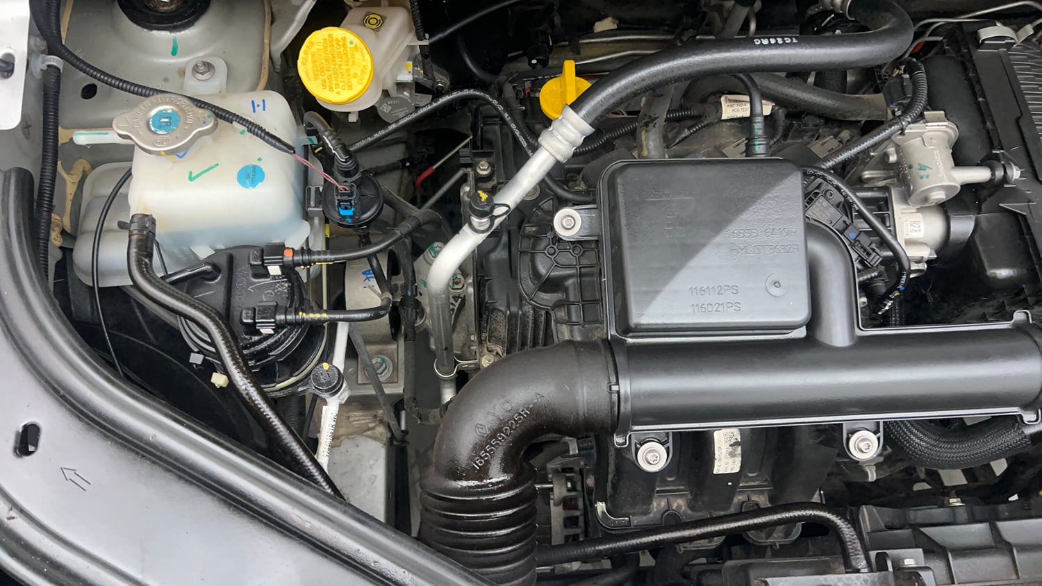 Used 2026 Renault Kiger Emotion MT Petrol Manual engine ENGINE RIGHT SIDE VIEW