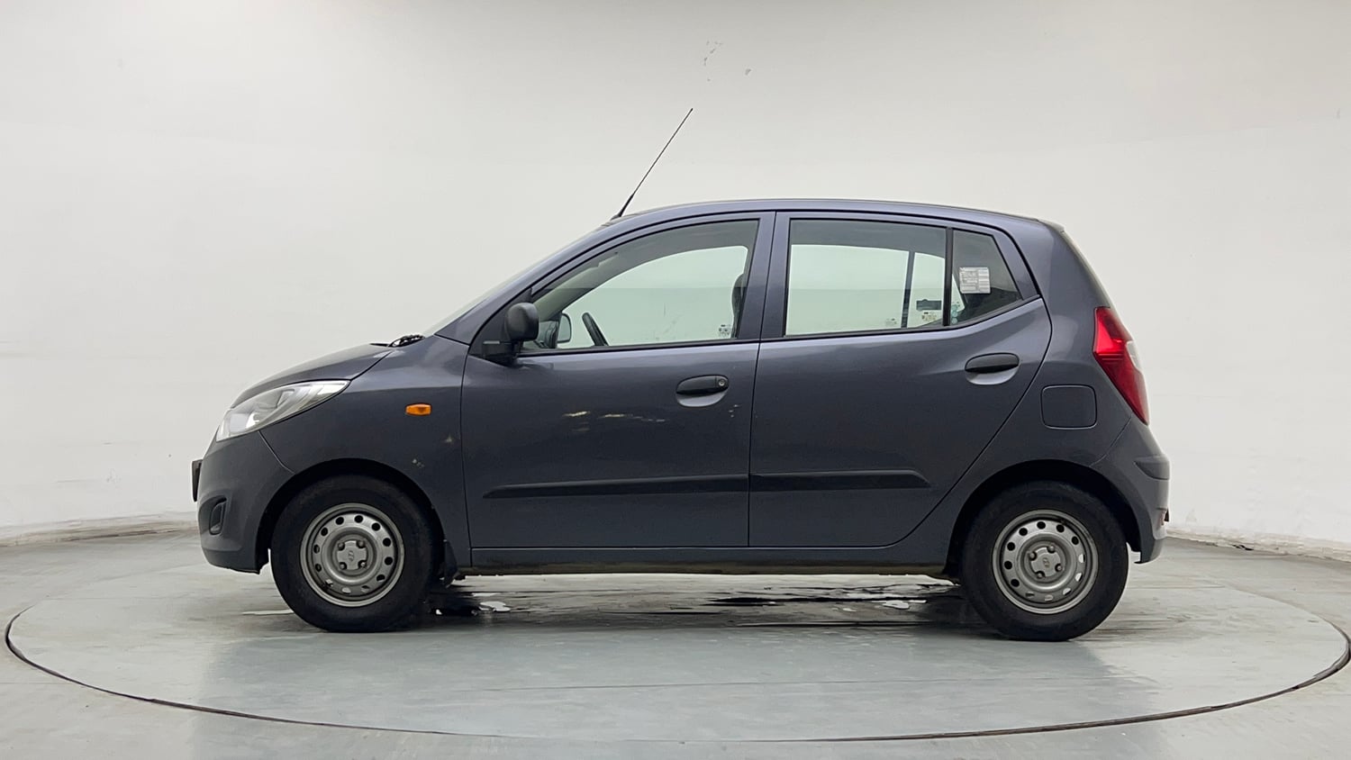 Used 2014 Hyundai i10 Magna 1.1 iRDE2 Petrol Manual exterior LEFT SIDE VIEW