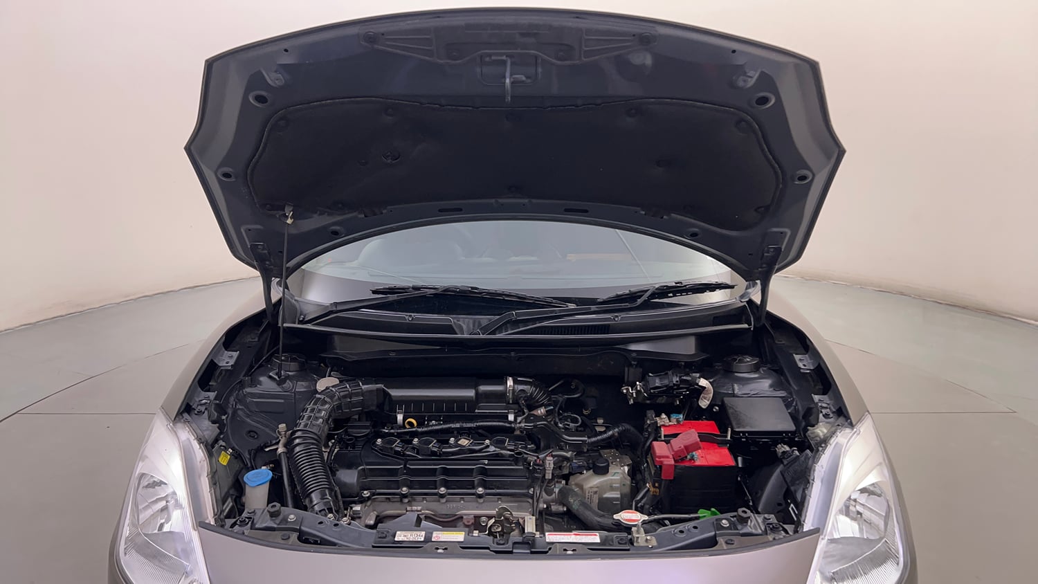 Used 2020 Maruti Suzuki Swift ZXi AMT Petrol Automatic engine ENGINE & BONNET OPEN FRONT VIEW