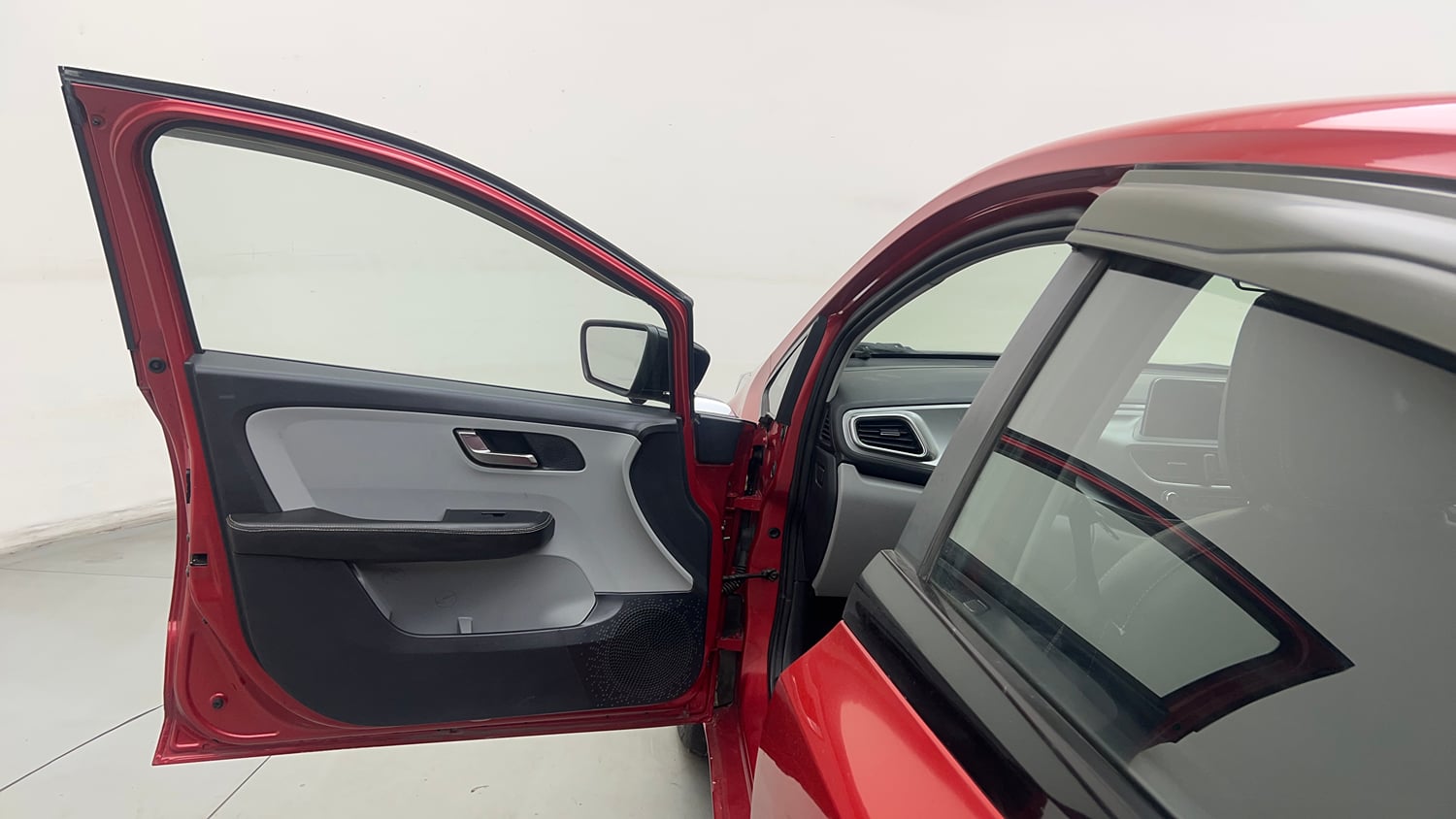 Used 2021 Tata Altroz XZ Diesel Diesel Manual interior LEFT FRONT DOOR OPEN VIEW