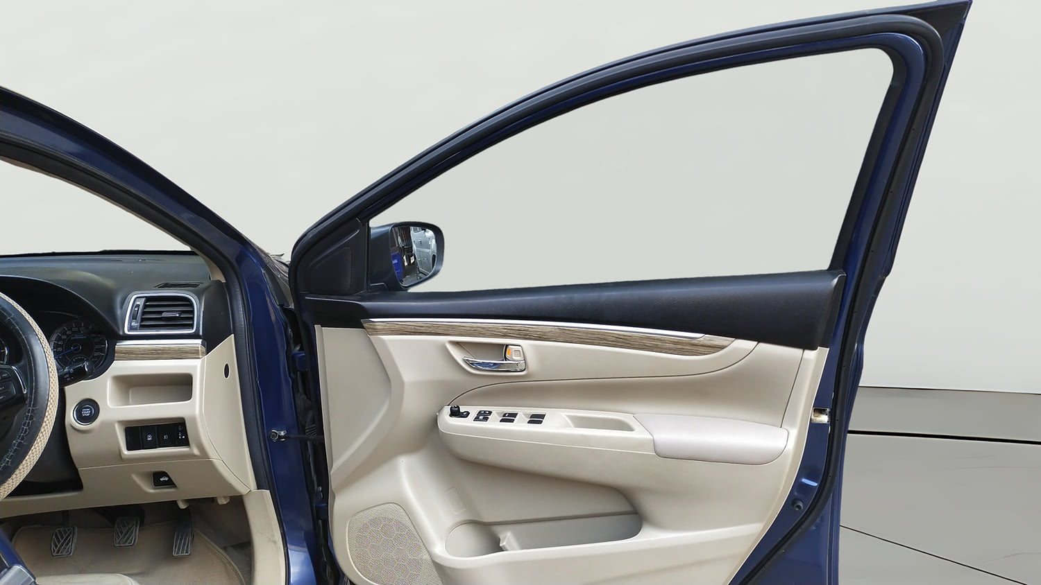 Used 2021 Maruti Suzuki Ciaz Alpha 1.5 Petrol Manual interior RIGHT FRONT DOOR OPEN VIEW