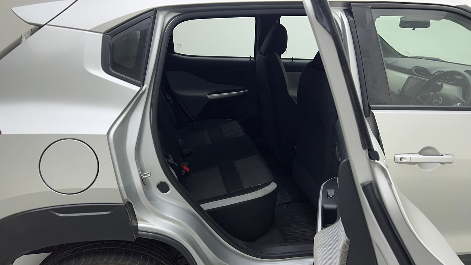 Used 2023 Nissan Magnite XE AMT Petrol Automatic interior RIGHT SIDE REAR DOOR CABIN VIEW