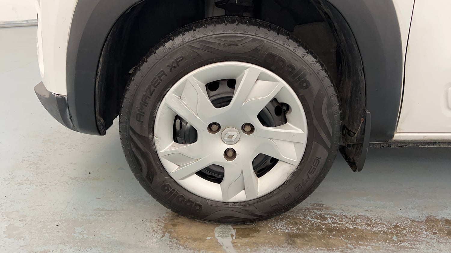 Used 2021 Renault Kwid RXT Petrol Manual tyres LEFT FRONT TYRE RIM VIEW