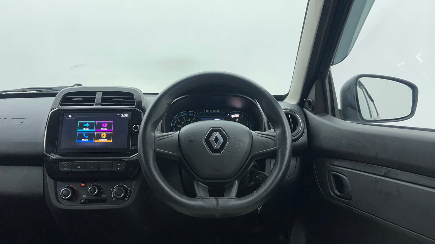 Used 2024 Renault Kwid RXL(O) 1.0L AMT Petrol Automatic interior STEERING VIEW