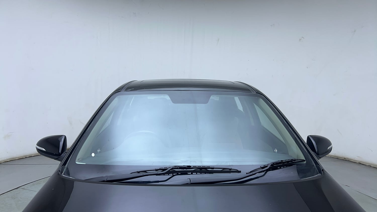 Used 2018 Hyundai Verna SX (O) 1.6 VTVT AT Petrol Automatic exterior FRONT WINDSHIELD VIEW