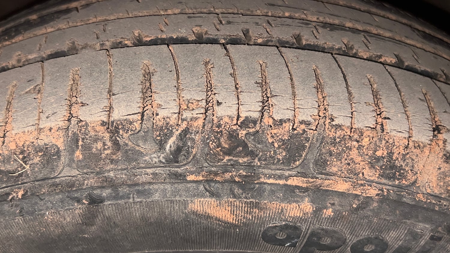 Used 2014 Hyundai Xcent S 1.2 Petrol Manual tyres RIGHT FRONT TYRE TREAD VIEW