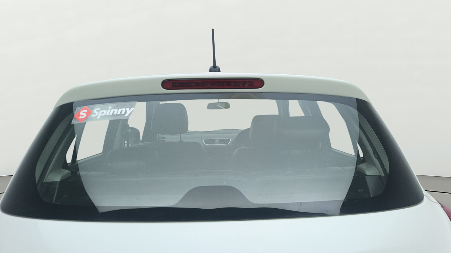 Used 2015 Maruti Suzuki Swift VDi Diesel Manual exterior BACK WINDSHIELD VIEW