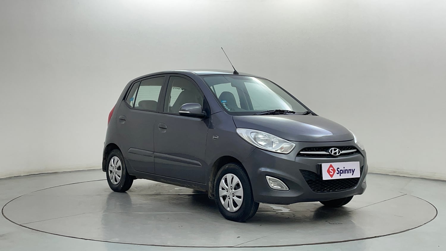 Used 2013 Hyundai i10 Sportz 1.2 AT Kappa2 Petrol Automatic exterior RIGHT FRONT CORNER VIEW