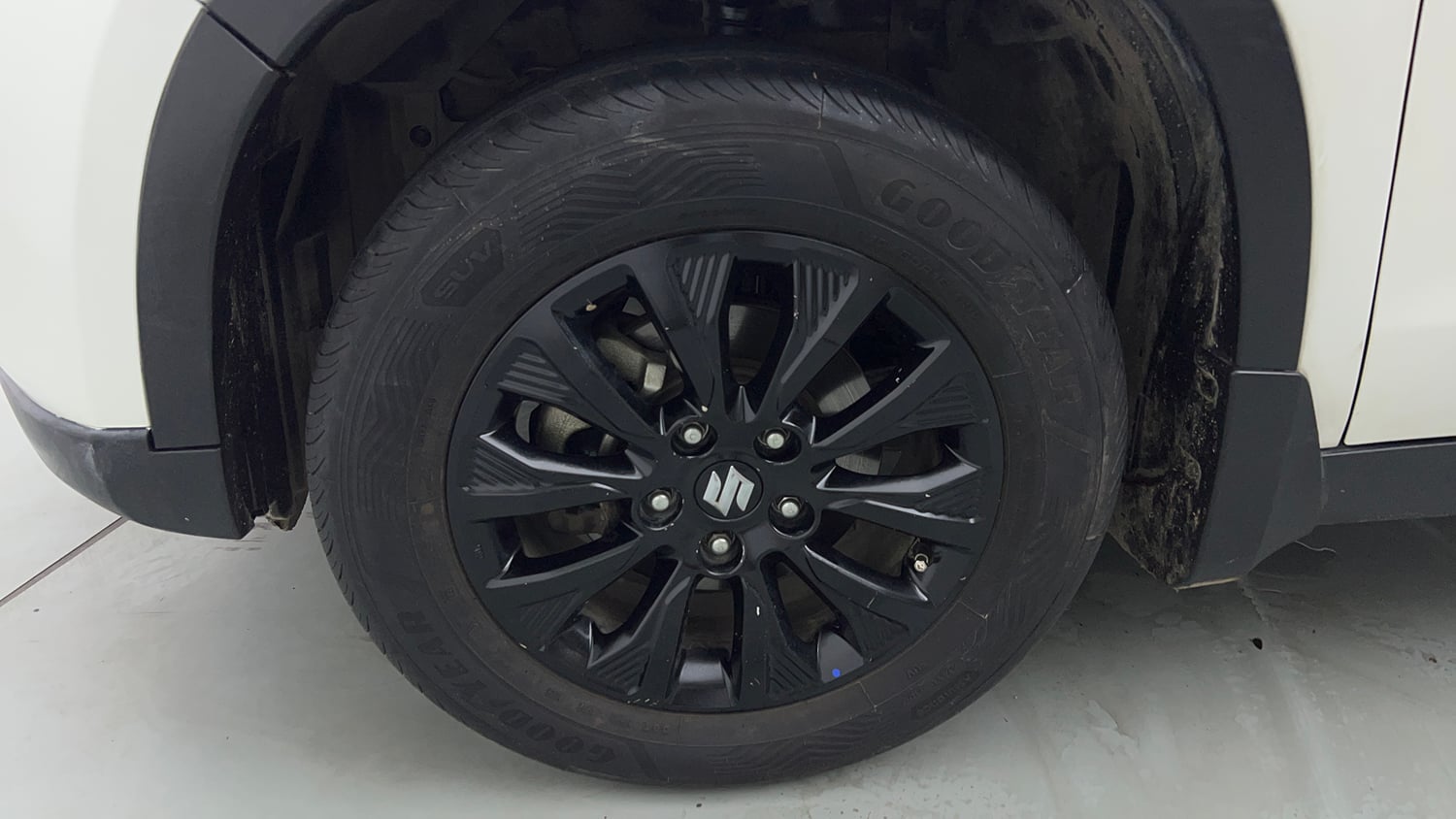 Used 2021 Maruti Suzuki Vitara Brezza ZXi AT SHVS Petrol Automatic tyres LEFT FRONT TYRE RIM VIEW