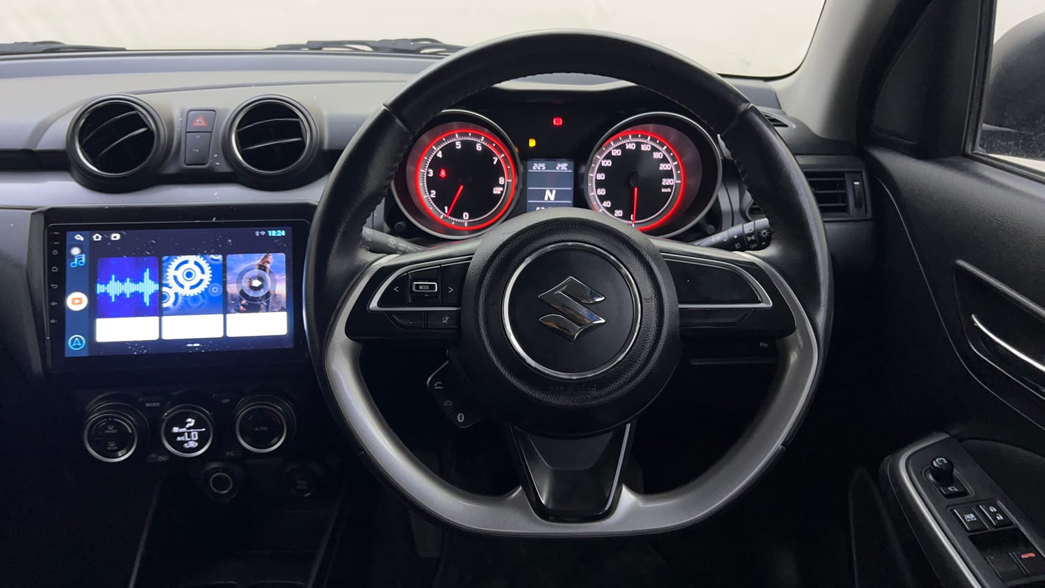 Used 2018 Maruti Suzuki Swift ZXi AMT Petrol Automatic interior STEERING VIEW