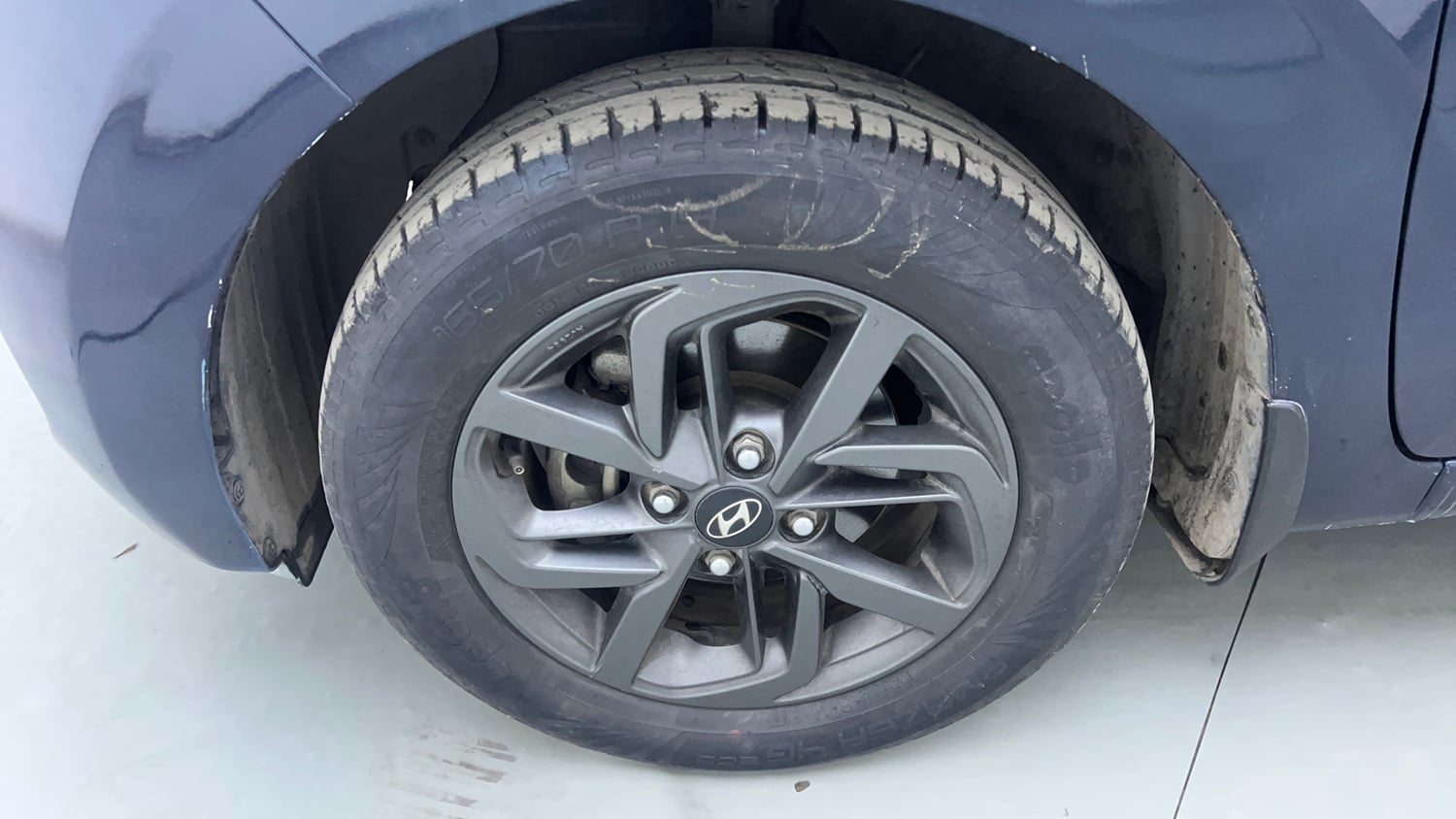 Used 2020 Hyundai Grand i10 Nios Sportz AMT 1.2 Kappa VTVT Petrol Automatic tyres LEFT FRONT TYRE RIM VIEW