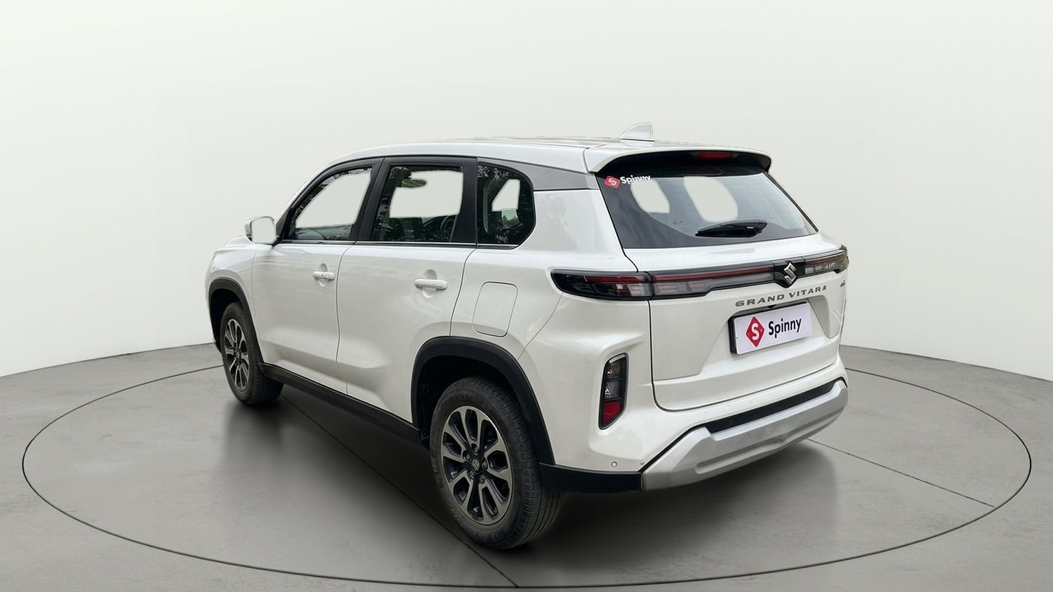 Used 2024 Maruti Suzuki Grand Vitara Zeta Smart Hybrid Petrol Manual exterior LEFT REAR CORNER VIEW
