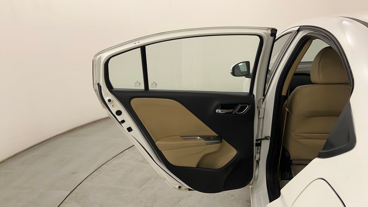 Used 2018 Honda City VX CVT Petrol Petrol Automatic interior LEFT REAR DOOR OPEN VIEW
