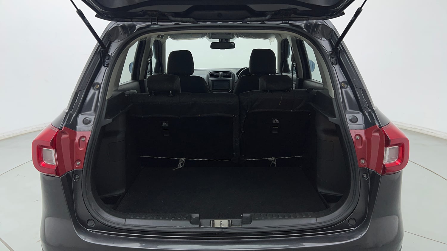 Used 2022 Toyota Urban Cruiser Premium Grade AT Petrol Automatic interior DICKY INSIDE VIEW