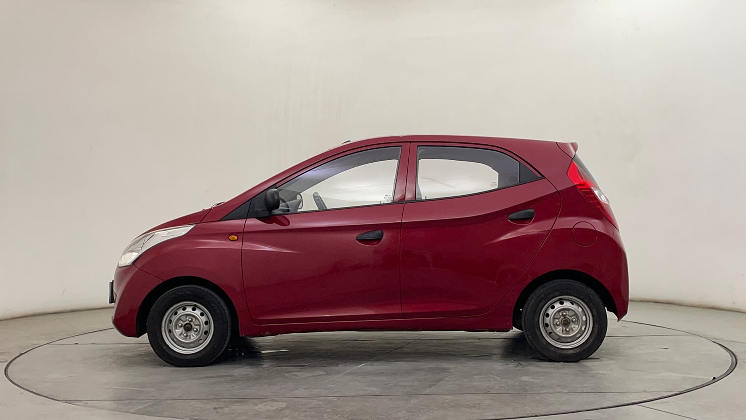 Used 2015 Hyundai Eon D-Lite + Petrol Manual exterior LEFT SIDE VIEW