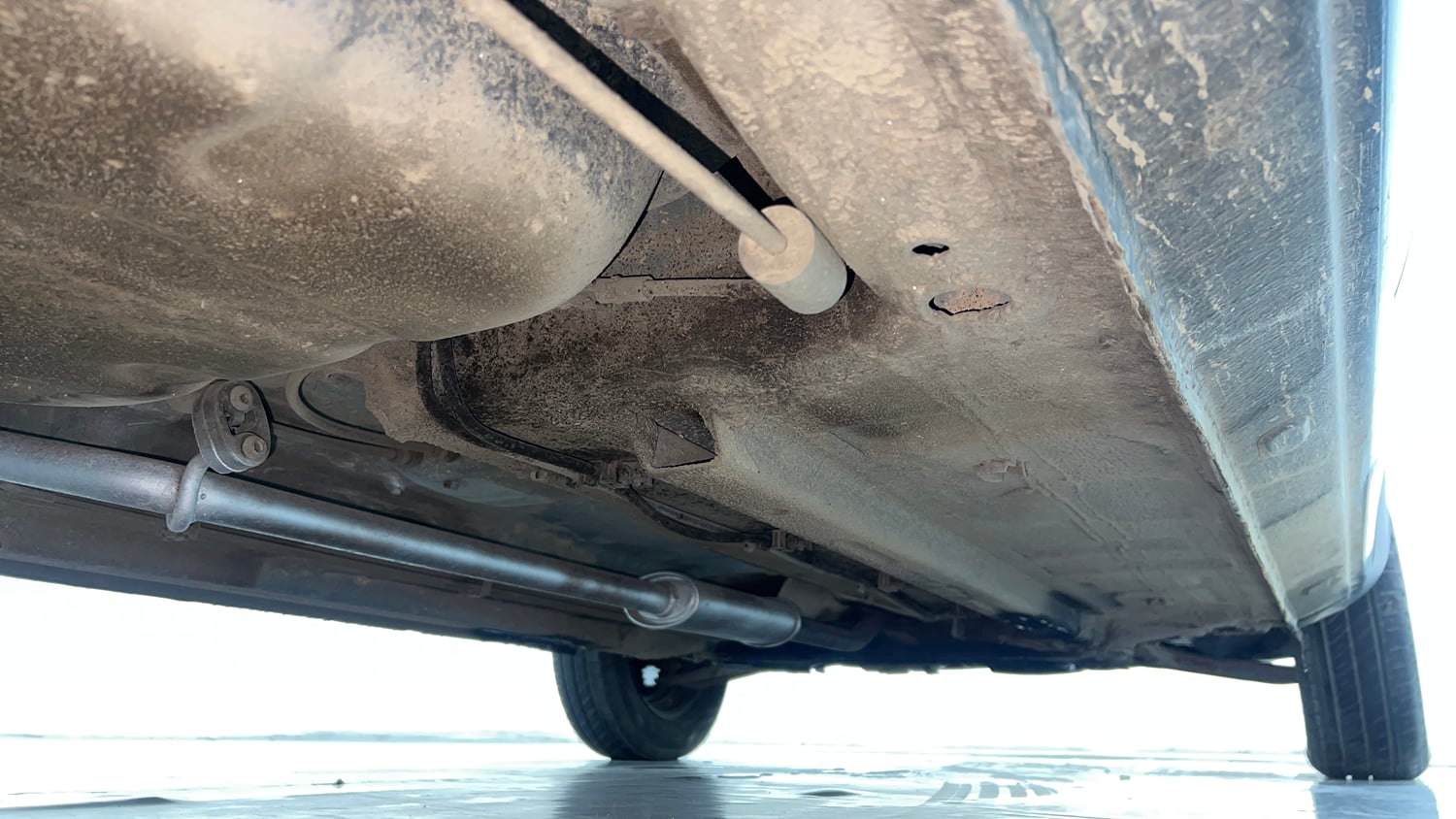 Used 2021 Renault Kwid Neotech RXL Petrol Manual extra REAR RIGHT UNDERBODY VIEW
