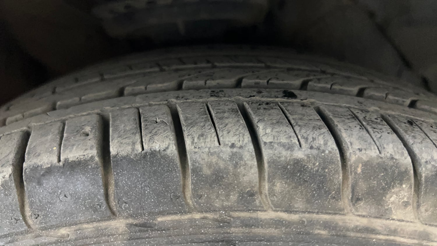Used 2014 Hyundai Verna Fluidic 1.6 VTVT SX Petrol Manual tyres RIGHT FRONT TYRE TREAD VIEW