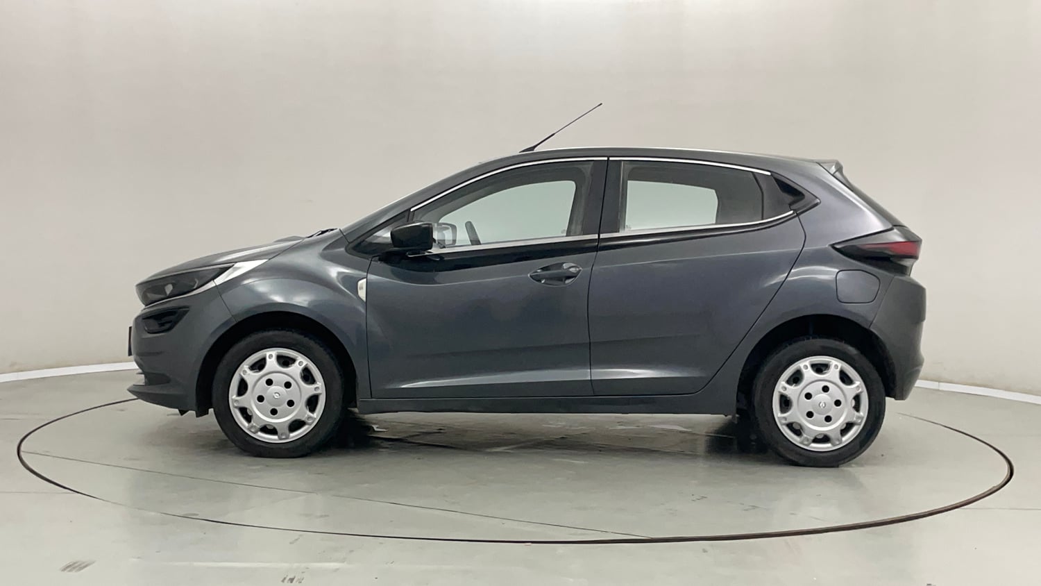 Used 2022 Tata Altroz XM Plus Petrol Petrol Manual exterior LEFT SIDE VIEW