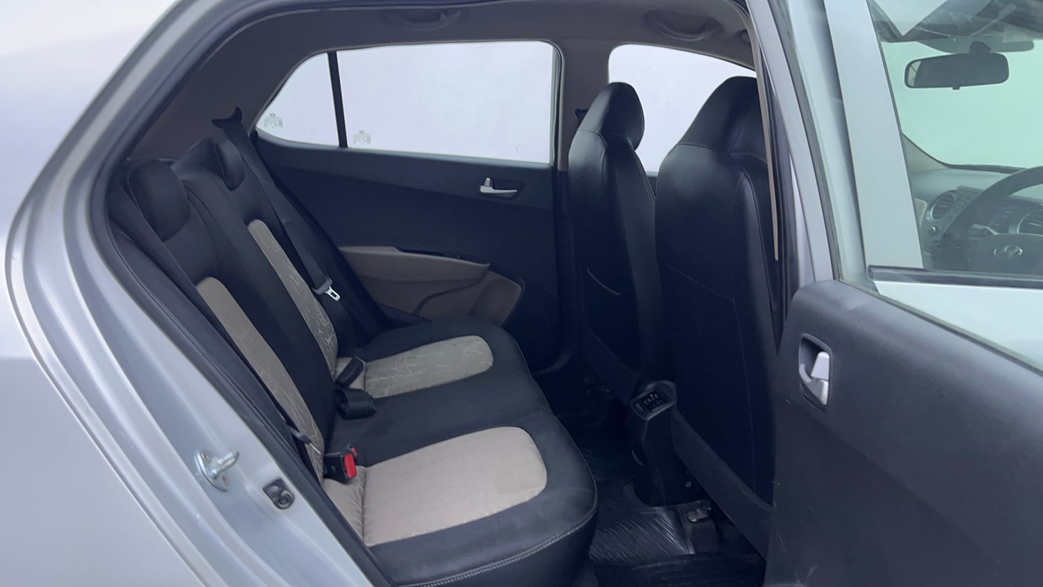 Used 2016 Hyundai Grand i10 Sportz 1.2 Kappa VTVT Petrol Manual interior RIGHT SIDE REAR DOOR CABIN VIEW
