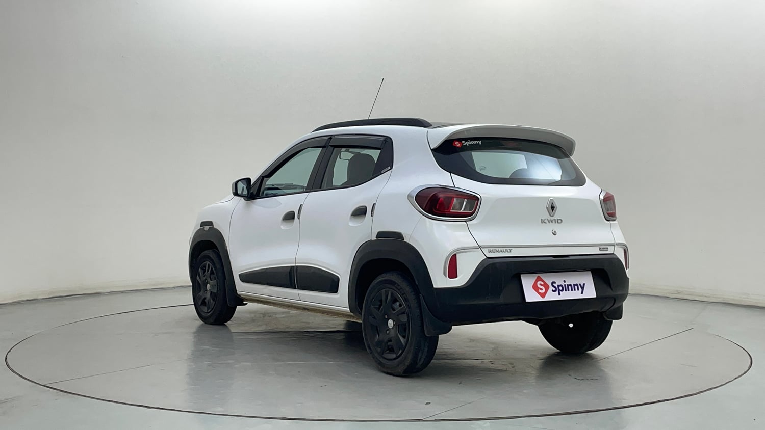 Used 2022 Renault Kwid RXT 1.0 AMT (O) Petrol Automatic exterior LEFT REAR CORNER VIEW