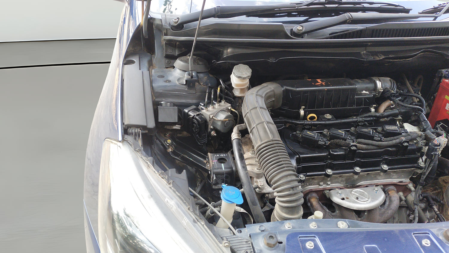 Used 2021 Maruti Suzuki Ciaz Alpha 1.5 Petrol Manual engine ENGINE RIGHT SIDE VIEW