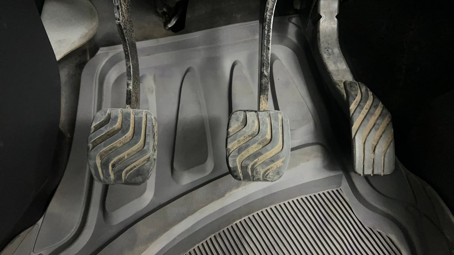 Used 2023 Nissan Magnite XE Petrol Manual interior PEDALS VIEW