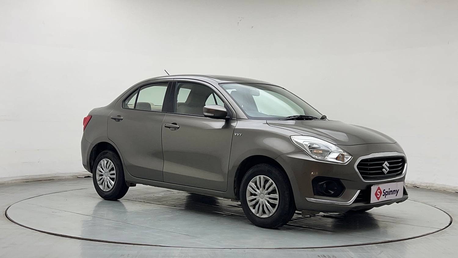 Used 2018 Maruti Suzuki Dzire VXi AMT Petrol Automatic exterior RIGHT FRONT CORNER VIEW