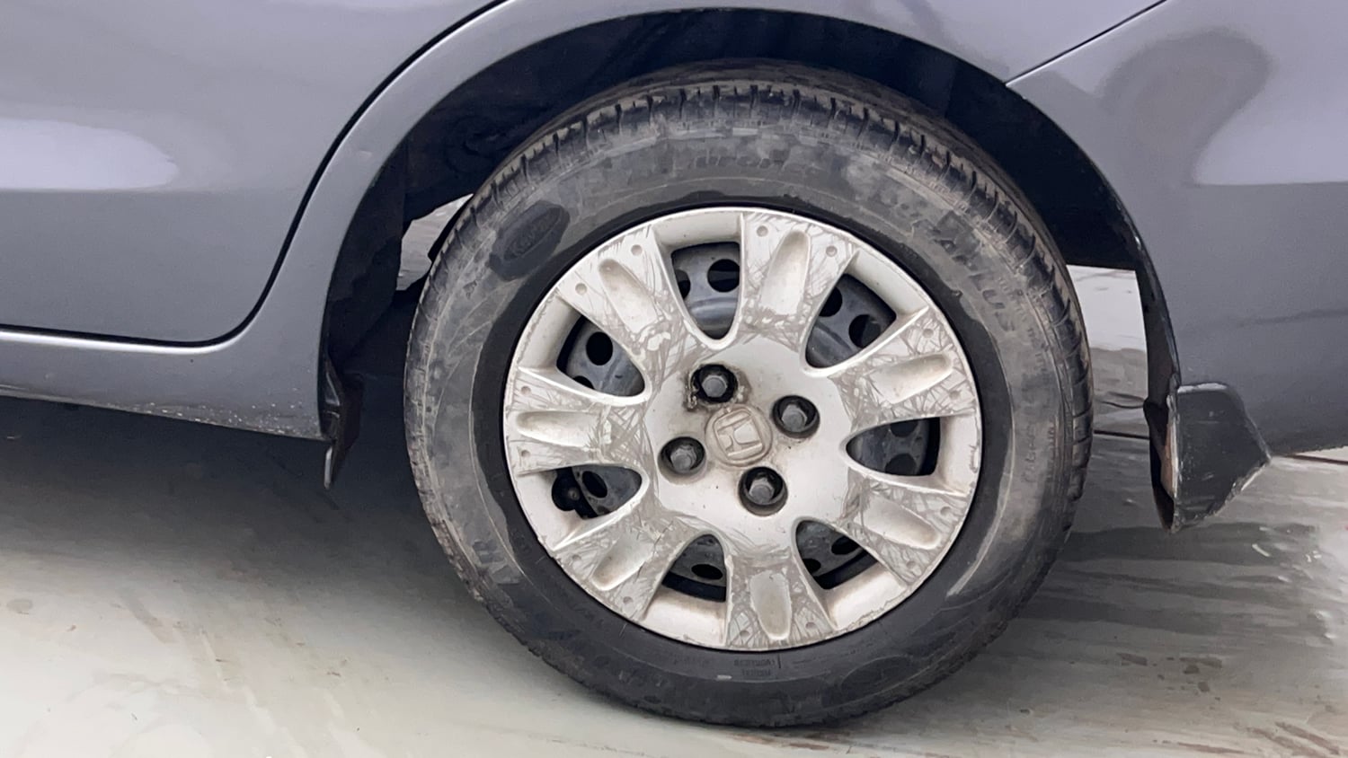 Used 2017 Honda Amaze 1.2 S i-VTEC Opt Petrol Manual tyres LEFT REAR TYRE RIM VIEW