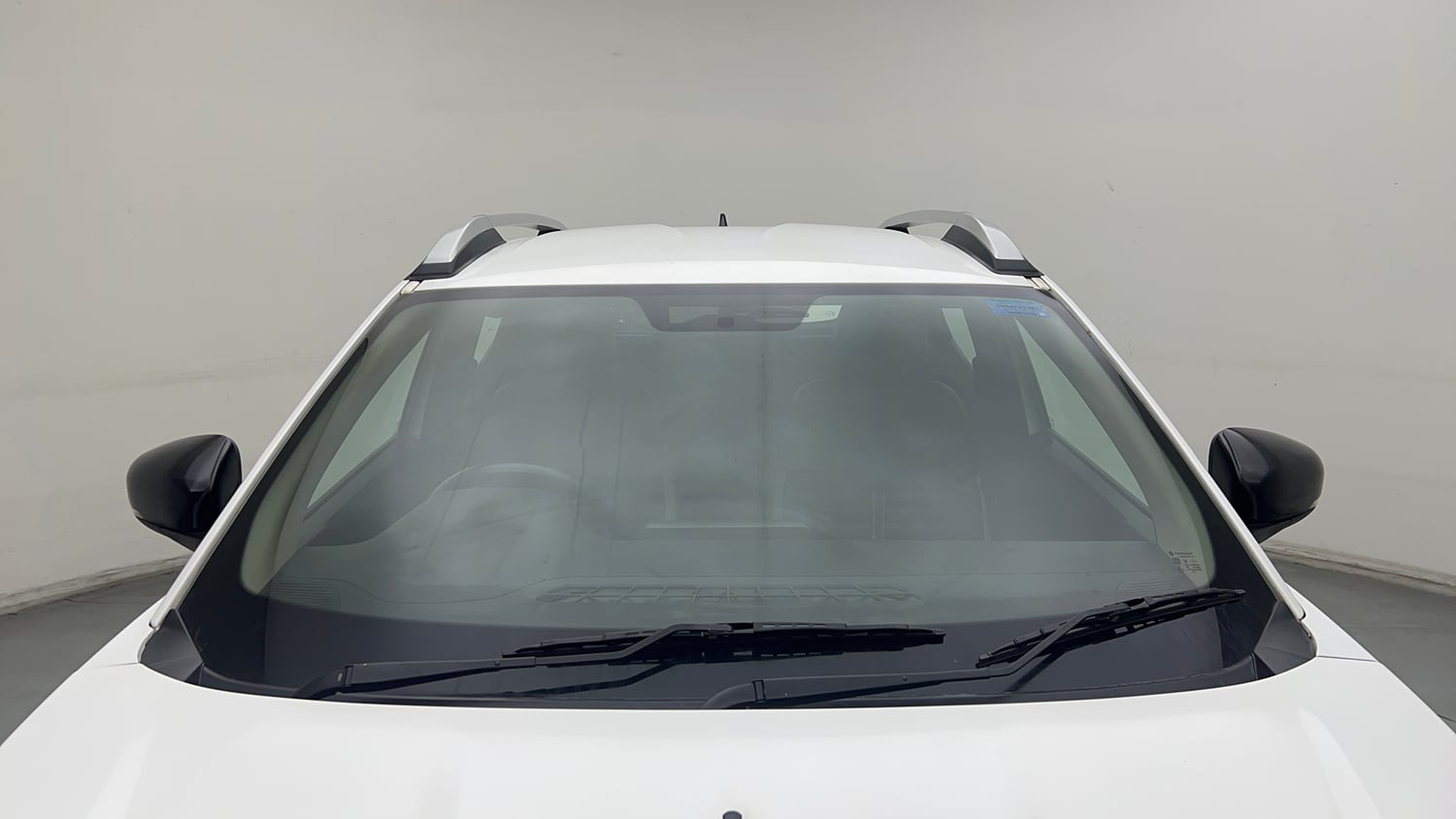 Used 2022 Renault Kiger RXT MT Petrol Manual exterior FRONT WINDSHIELD VIEW