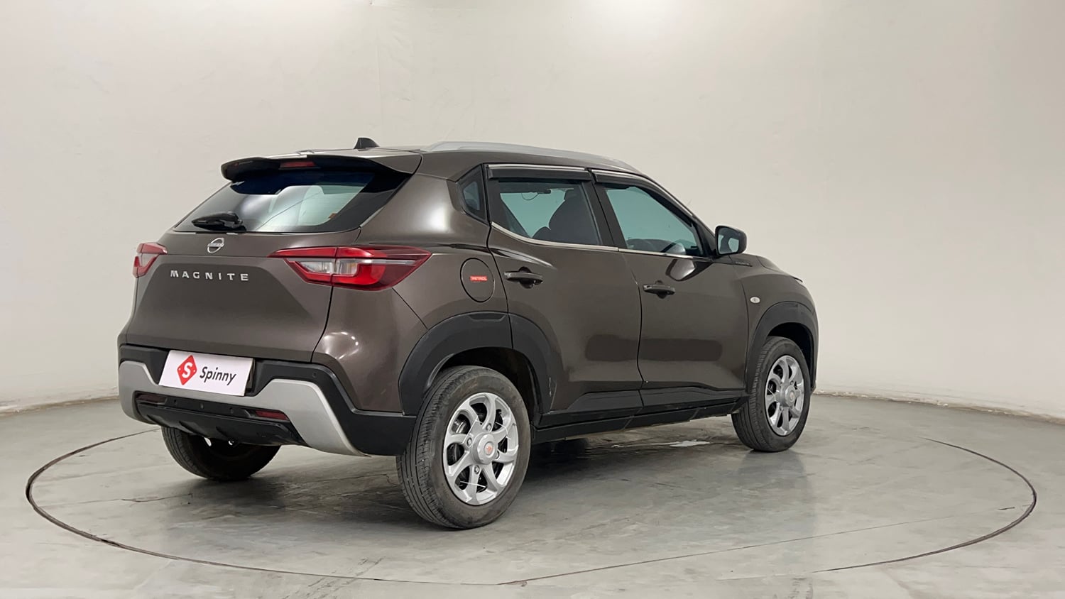 Used 2023 Nissan Magnite XE Petrol Manual exterior RIGHT REAR CORNER VIEW