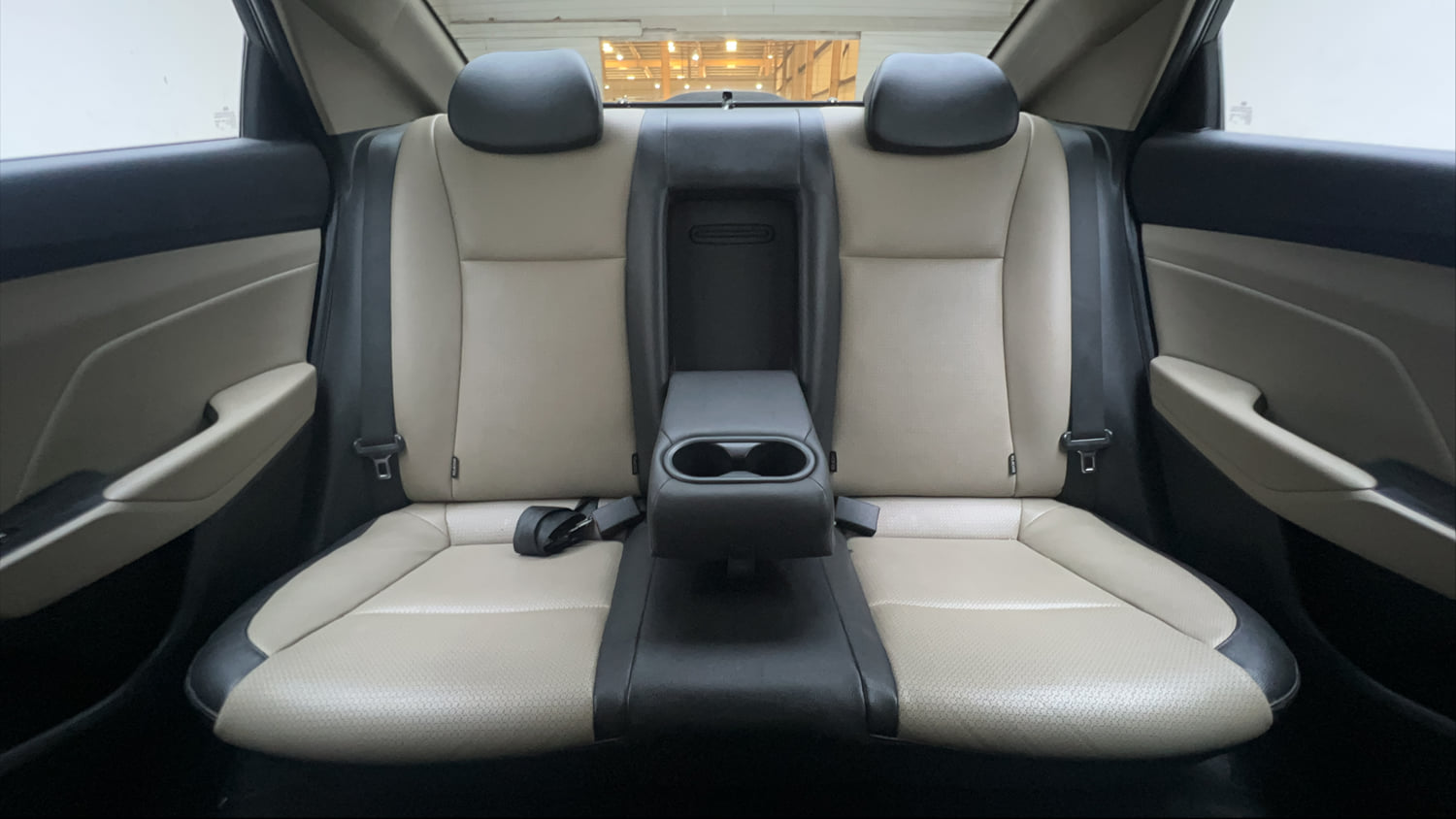 Used 2018 Hyundai Verna SX (O) 1.6 VTVT AT Petrol Automatic interior REAR SEAT CONDITION VIEW