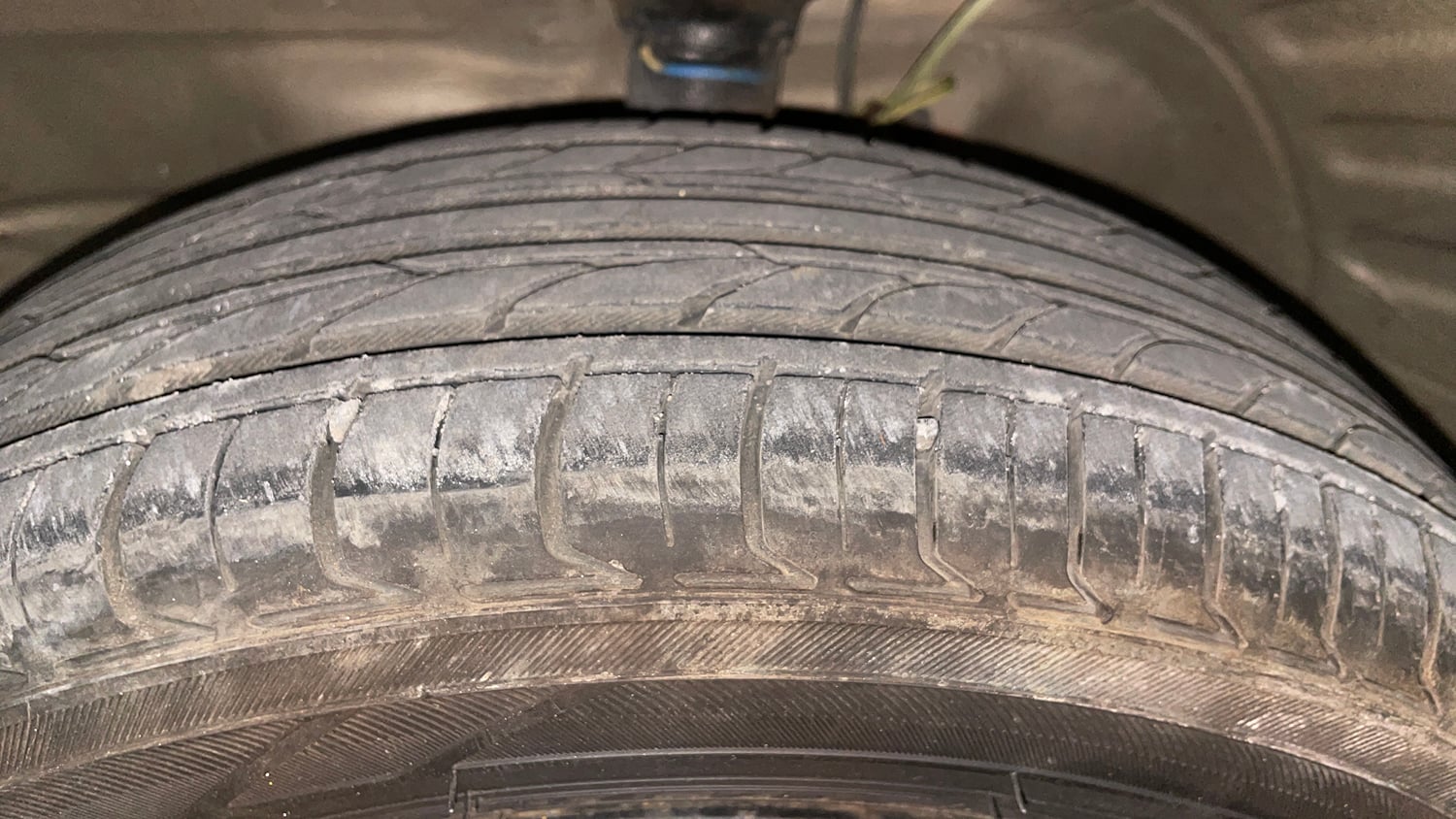 Used 2016 Maruti Suzuki Wagon R VXI Petrol Manual tyres LEFT FRONT TYRE TREAD VIEW