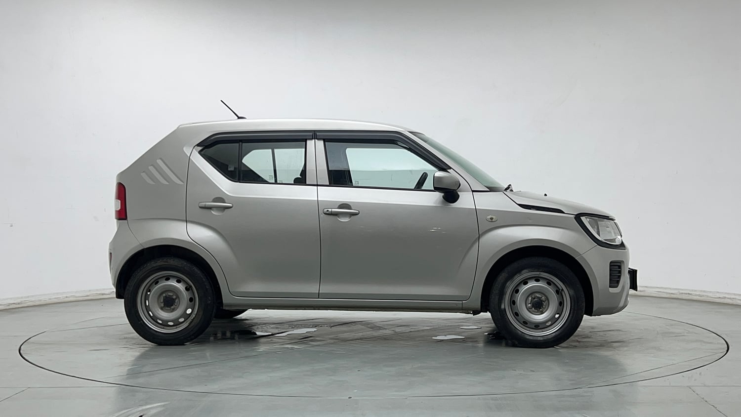 Used 2023 Maruti Suzuki Ignis Sigma 1.2 MT Petrol Manual exterior RIGHT SIDE VIEW