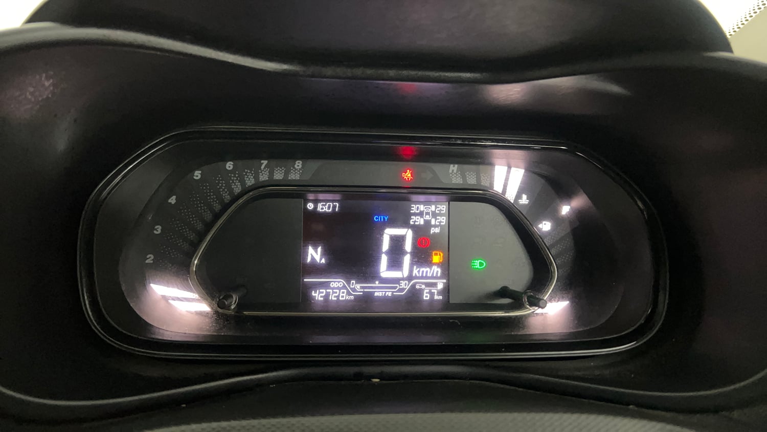 Used 2022 Tata Nexon Kaziranga XZA Plus (Premium) Petrol Automatic interior CLUSTERMETER VIEW